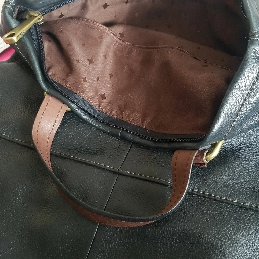 Fossil Explorer Genuine Leather Tote Y2K Key Fob Purse Charm Bag Long Strap